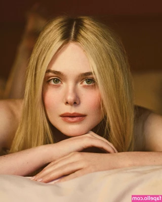 Elle Fanning [ elle-fanning ] - Work outfit