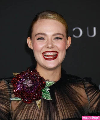 Elle Fanning [ elle-fanning ] - DM for the horny explicit version