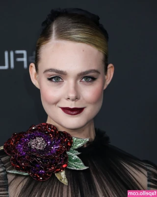 Elle Fanning [ elle-fanning ] - Imádom a tengert  I love the sea