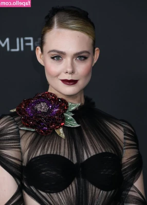 Elle Fanning [ elle-fanning ] - 🥶 I’m cold and ready to snuggle in bed