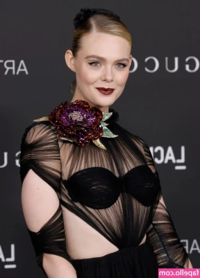 Elle Fanning [ elle-fanning ] - Cum play with me  daddy