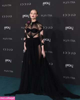 Elle Fanning [ elle-fanning ] - Bom Power