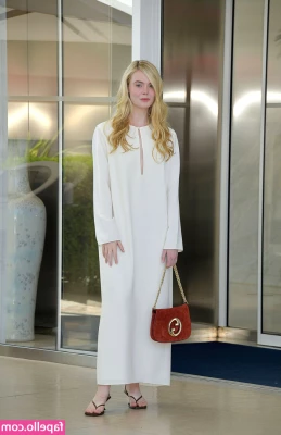 Elle Fanning [ elle-fanning ] - If your in south Perth and free tonight hit me up