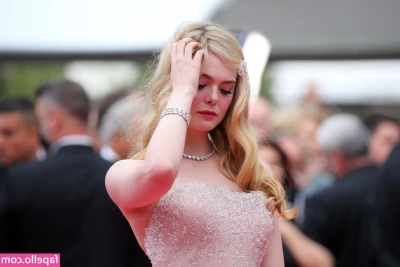 Elle Fanning [ elle-fanning ] - Little cum shot action 💦