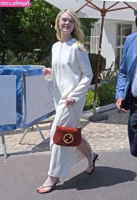Elle Fanning [ elle-fanning ] - She love when I m back stabbin