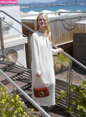 Elle Fanning [ elle-fanning ] - What do you think of this angle