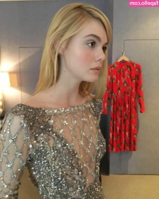 Elle Fanning [ elle-fanning ] - Could I make you something to eat