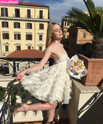 Elle Fanning [ elle-fanning ] - Who s ready to serve me