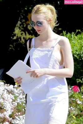 Elle Fanning [ elle-fanning ] - Should i drop the towel?