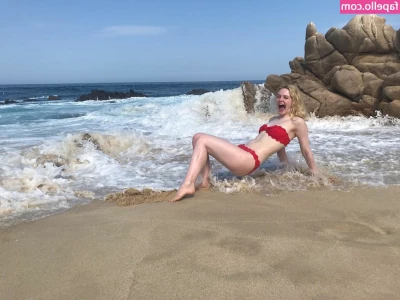 Elle Fanning [ elle-fanning ] - Made you look