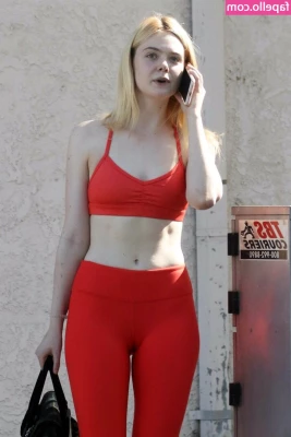 Elle Fanning [ elle-fanning ] - Wave check in my car🌊