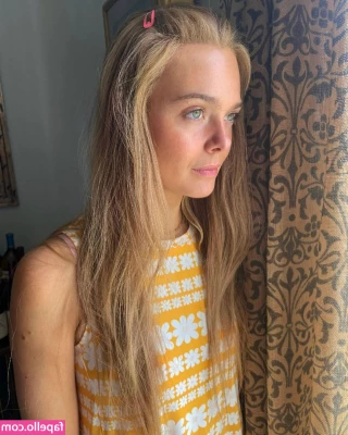 Elle Fanning [ elle-fanning ] - I don t even know how to caption this  But  They re fun  I can t help