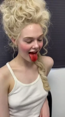 Elle Fanning [ elle-fanning ] - Front or back ? 😅