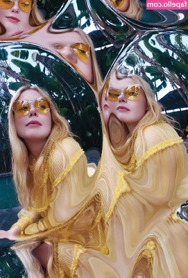 Elle Fanning [ elle-fanning ] - blue peaches?