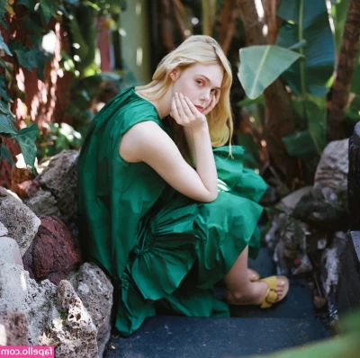 Elle Fanning [ elle-fanning ] - Horny milf is always ready to drain ur balls    Love anal   Live