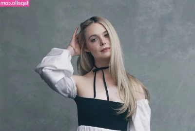 Elle Fanning [ elle-fanning ] - Tits are spilling out