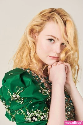 Elle Fanning [ elle-fanning ] - Bad Barbie