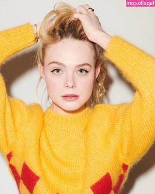 Elle Fanning [ elle-fanning ] - Be a good foot slave to your Goddess!