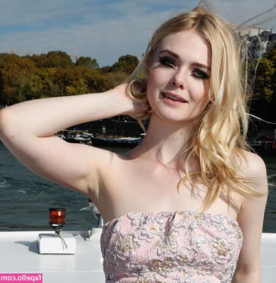 Elle Fanning [ elle-fanning ] - When I watched this scene I thought it was sped up  BUT IT WAS JUST