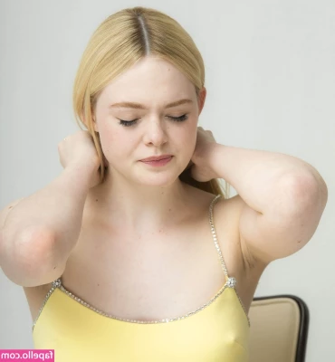 Elle Fanning [ elle-fanning ] - cum for me, babee 💦 i'm ur little girl