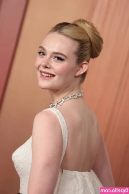 Elle Fanning [ elle-fanning ] - Lil throwback clip to when I had a huge backyard with plenty of space