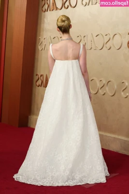 Elle Fanning [ elle-fanning ] - Want my babies inside you ?