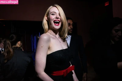 Elle Fanning [ elle-fanning ] - Vote for what naughty video I should film today!! 💗