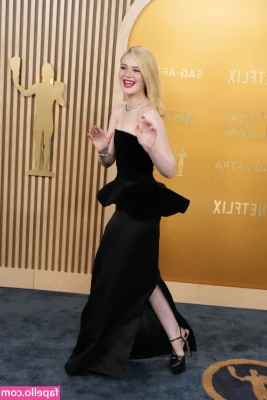 Elle Fanning [ elle-fanning ] - Happy Friday ❤️