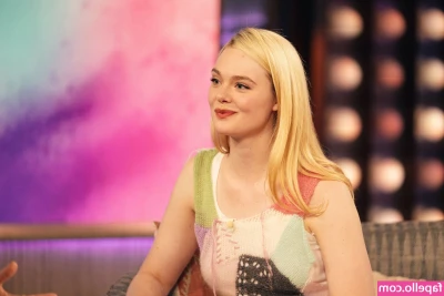 Elle Fanning [ elle-fanning ] - Tip $5 if you want me to go live tomorrow night 🤗