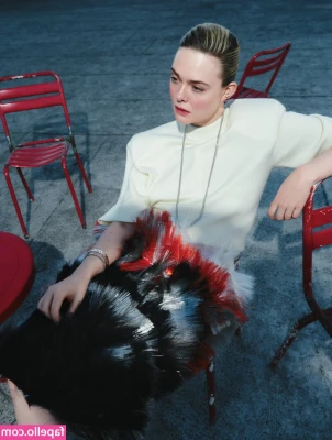 Elle Fanning [ elle-fanning ] - Full video free watch on ‘Chats’