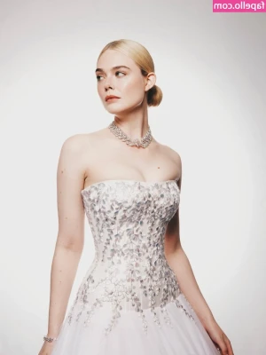 Elle Fanning [ elle-fanning ] - It´s breeding time! and afterwards a loooong belly rub ;) Who wants