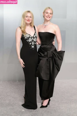 Elle Fanning [ elle-fanning ] - Hi guys I wanna tell you guys my random thoughts because you guys are
