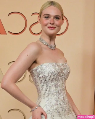 Elle Fanning [ elle-fanning ] - Throwback Thursday  https://onlyfans.com/367088764/tillykush