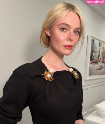 Elle Fanning [ elle-fanning ] - Wish me luck at the awards tonight everybody💜💜