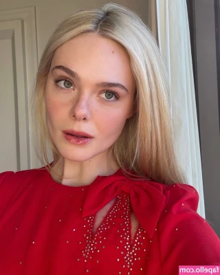 Elle Fanning [ elle-fanning ] - This police will punish you if you misbehave👮‍♀️🤤😈