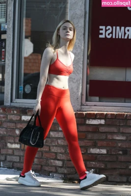 Elle Fanning [ elle-fanning ] - Sent you the naughty version in the dms 👀
