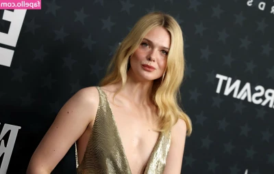 Elle Fanning [ elle-fanning ] - Squishy and soooo soft 😍💕