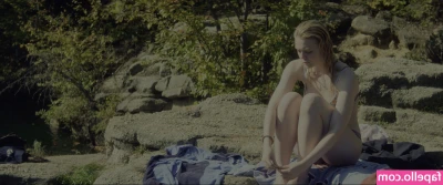 Elle Fanning [ elle-fanning ] - can I get some hand prints on here?