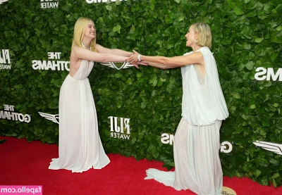 Elle Fanning [ elle-fanning ] - spreading out the cheeks for you daddy, which hole is getting cream