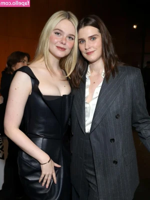 Elle Fanning [ elle-fanning ] - a lot to hold🍑🍒❤️‍🔥😉