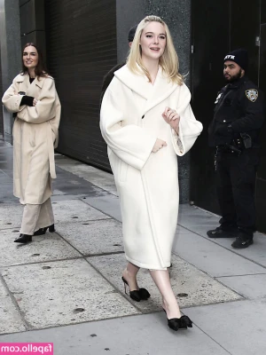 Elle Fanning [ elle-fanning ] - Totito 🥵 @lairaa34