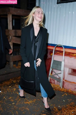 Elle Fanning [ elle-fanning ] - It's already the middle of the week 🤩 I'm soooo excited to rest