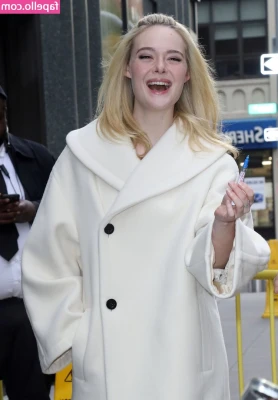 Elle Fanning [ elle-fanning ] - I know you've been craving a closer look. Lay back and satisfy me