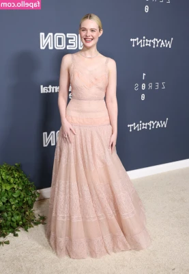Elle Fanning [ elle-fanning ] - Anyone want some 🍰 ?