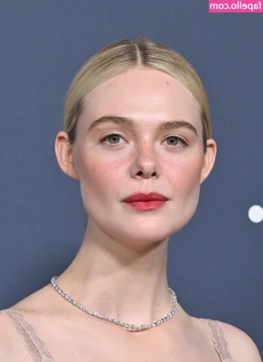 Elle Fanning [ elle-fanning ] - Milkin that thing