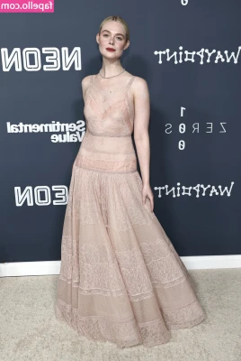 Elle Fanning [ elle-fanning ] - told y’all it deserved some spanking, now who’s gonna take over?