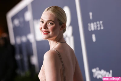 Elle Fanning [ elle-fanning ] - You like these?