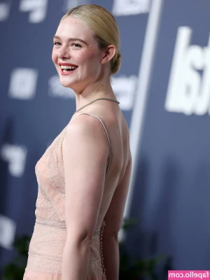 Elle Fanning [ elle-fanning ] - It’s Thurssssday 😉💦 Cum quench your thirst with me 👅