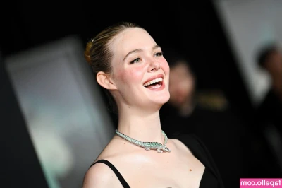 Elle Fanning [ elle-fanning ] - Sniff bitch