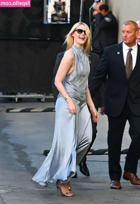 Elle Fanning [ elle-fanning ] - I really do love my life and friends.